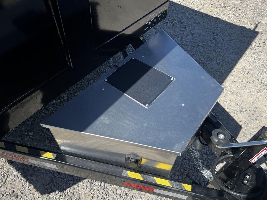 Main image 6