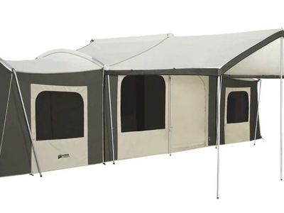 Kodiak canvas cabin style tents like new read ad