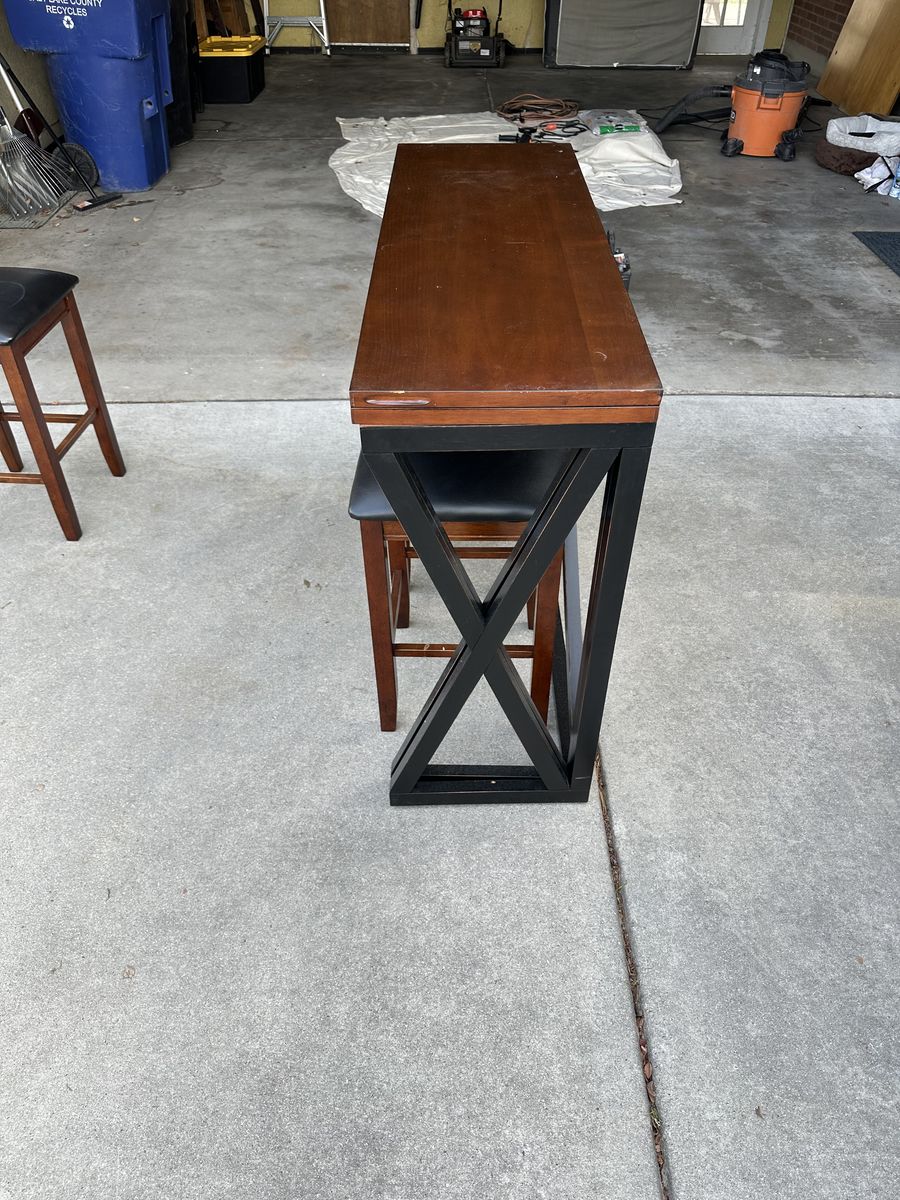 Main image 4