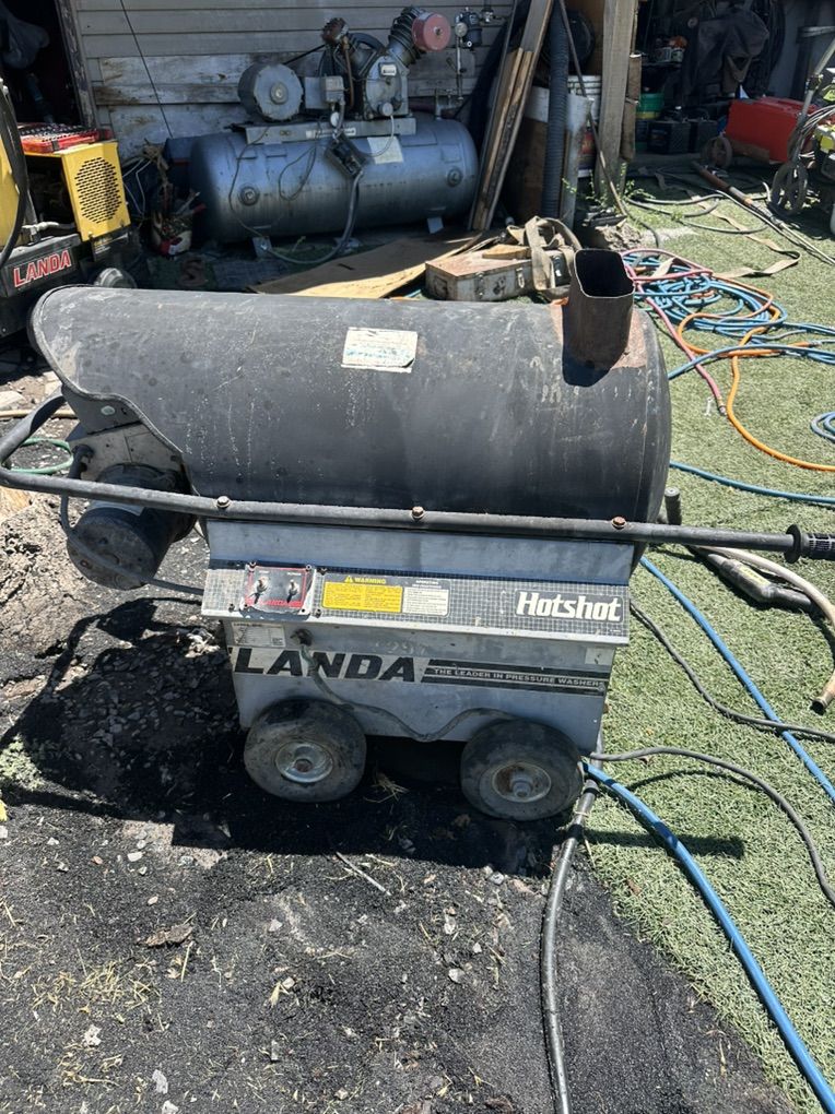 Landa Hot Water Pressure Washer