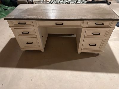 Desk nook