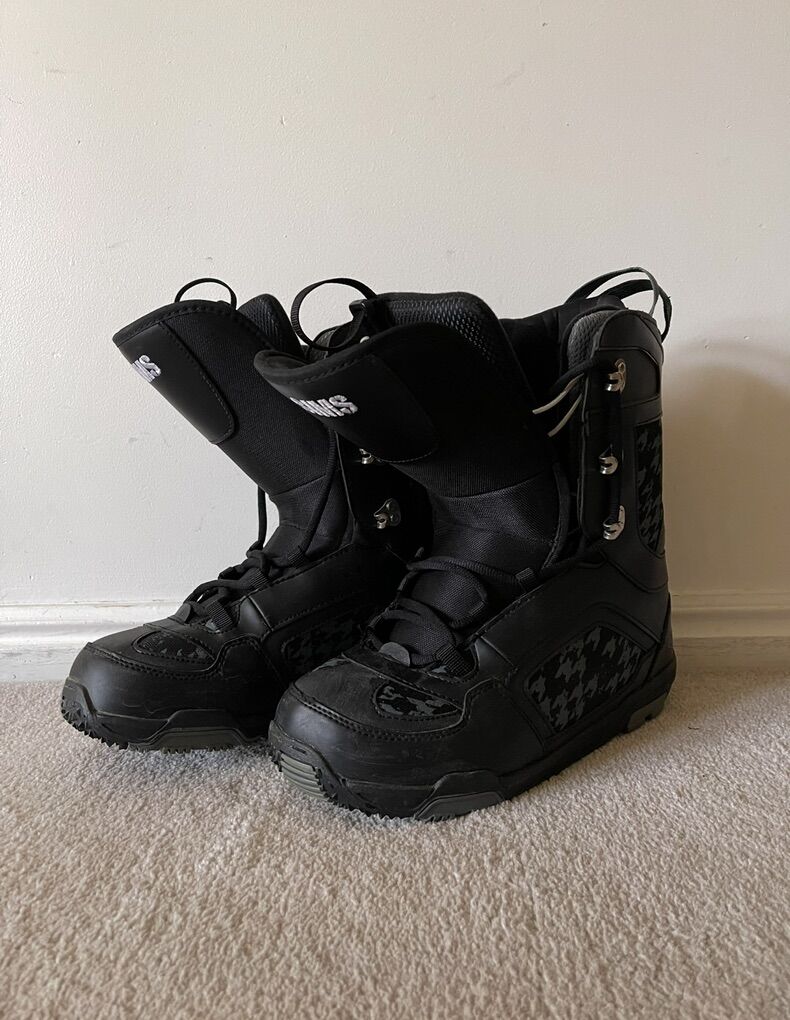Nice Sim’s Snowboard Boots  Womens 7