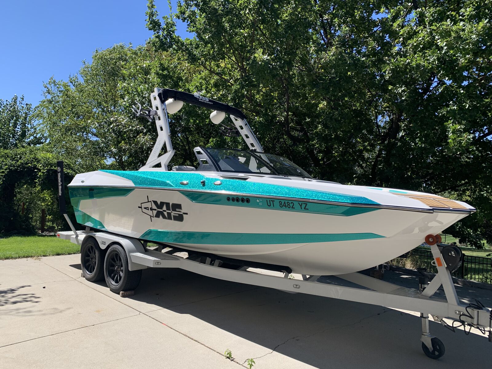 2019 Axis A22 One Owner Surf Boat WINTER SPECIAL