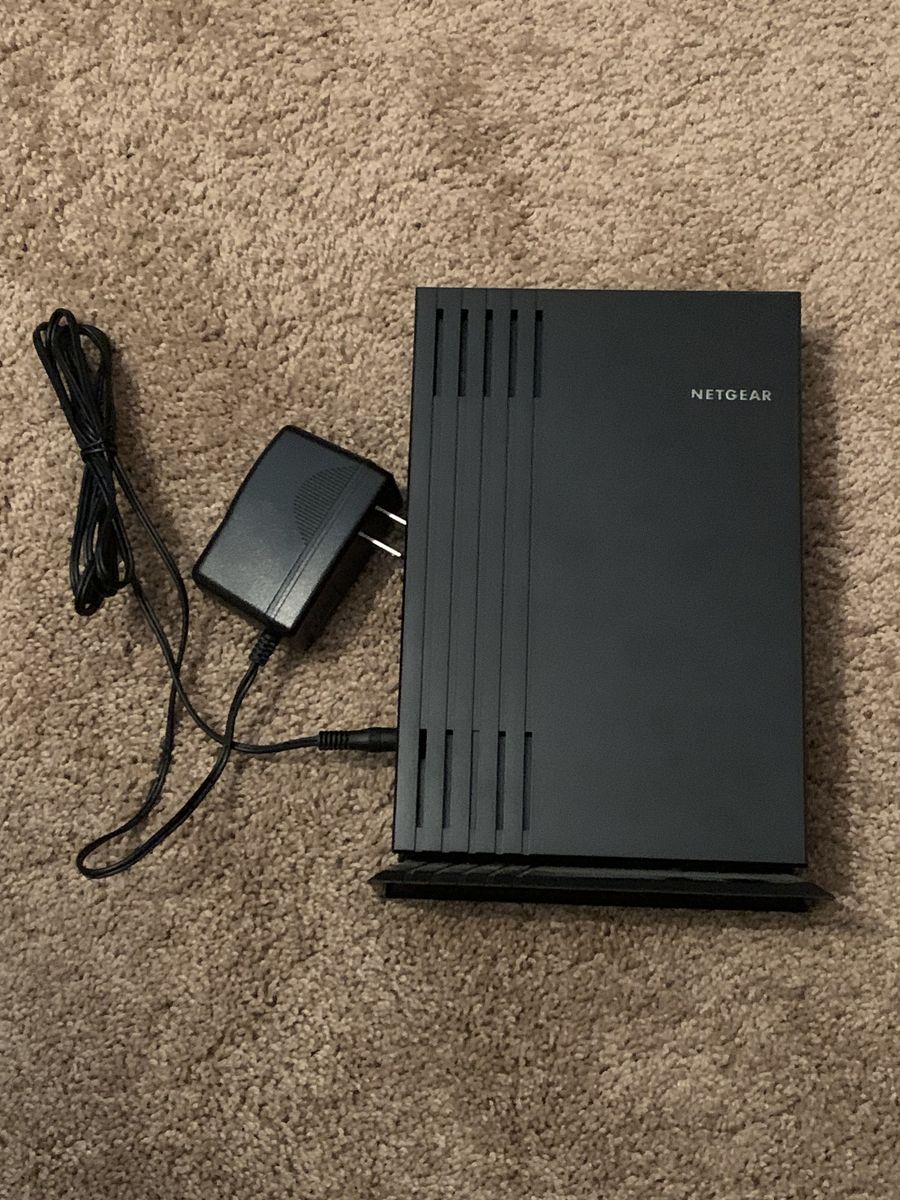 WiFi 6 mesh extender (Netgear Nighthawk AX1800 4-Stream WiFi Mesh Extender EAX20)