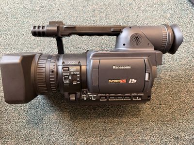 Pristine Panasonic AG-HVX200A Pro Kit | ONLY 5 HOURS | 32GB P2 + Tripod