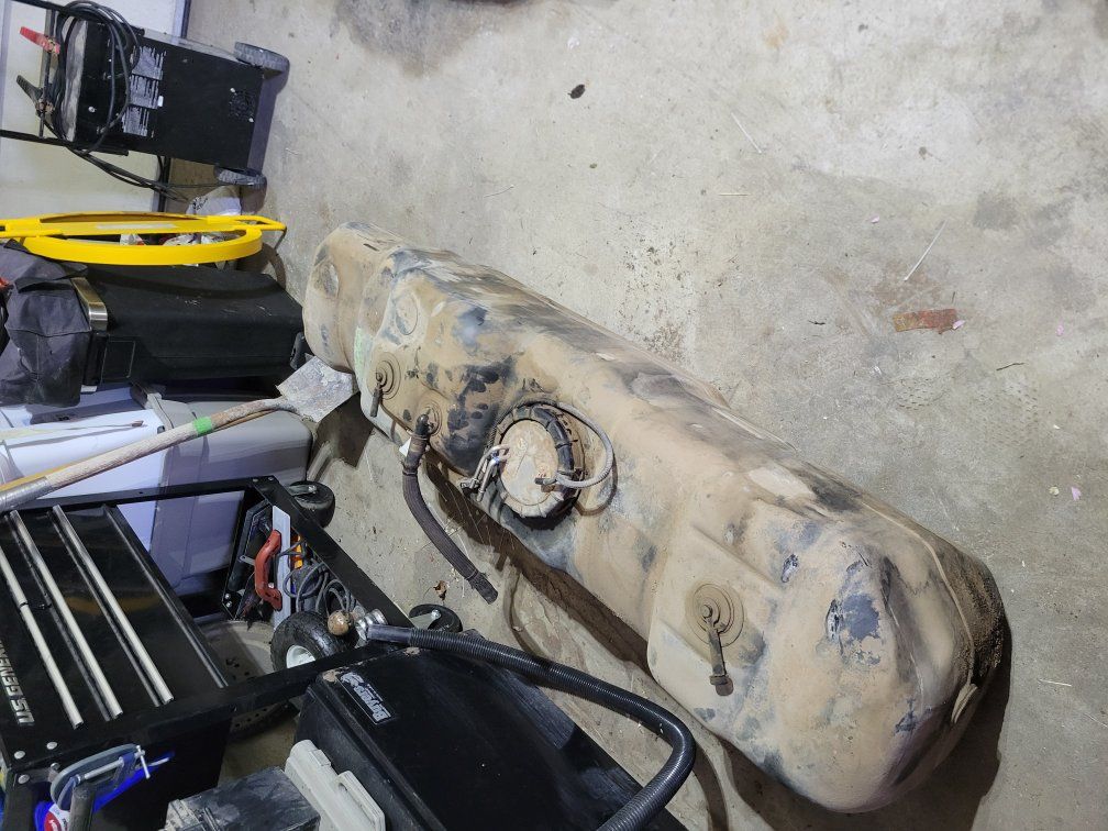 fuel tank off a 99 f250
