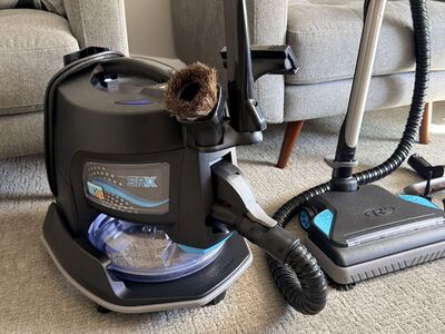 Rainbow SRX wet/dry vacuum cleaner