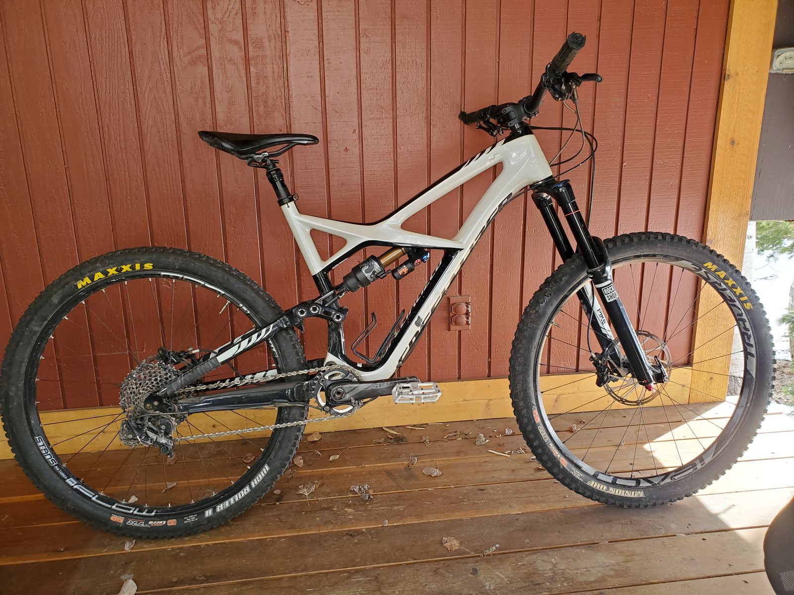 Specialized carbon Enduro Expert large