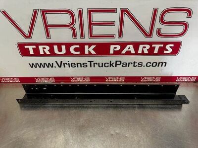 R70-1019-100 COWL-CHANNEL CAB LH