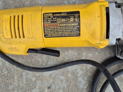 DEWALT DW898 14 Gauge Nibbler - Heavy-Duty Metal Cutting Power Tool