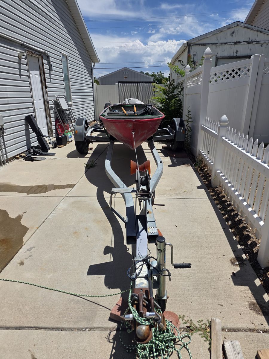 20 ft boat trailer - good condition - little rust