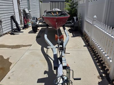 20 ft boat trailer - good condition - little rust