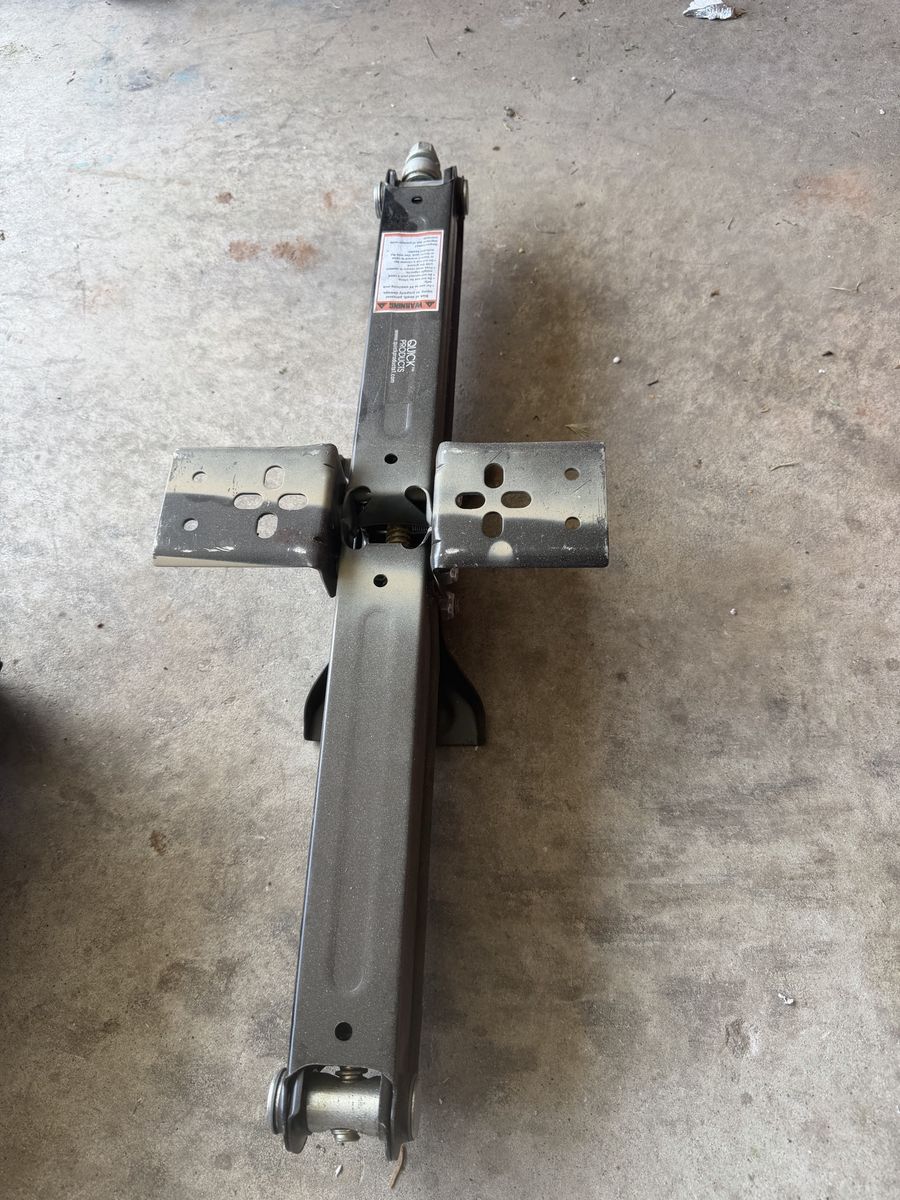 Quick Products RV Stabilizing Scissor Jack