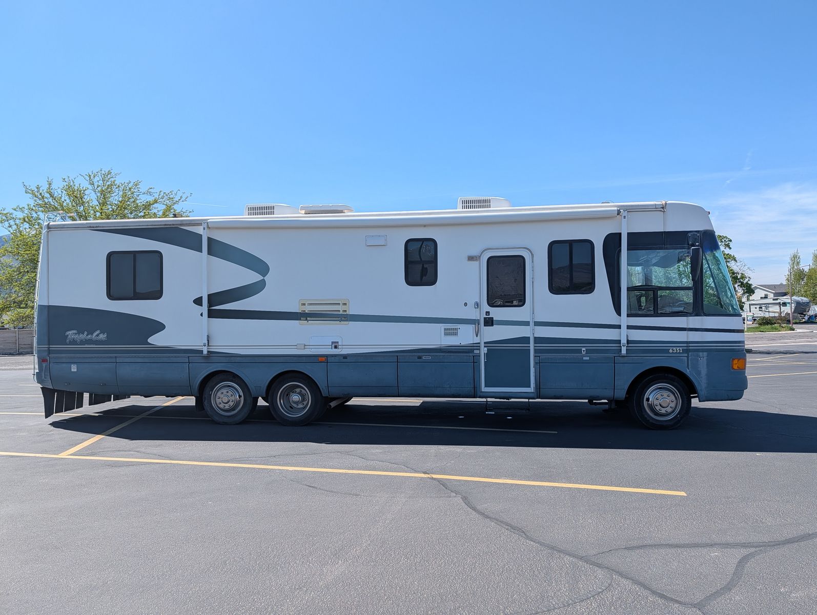 1999 TropiCal motorhome