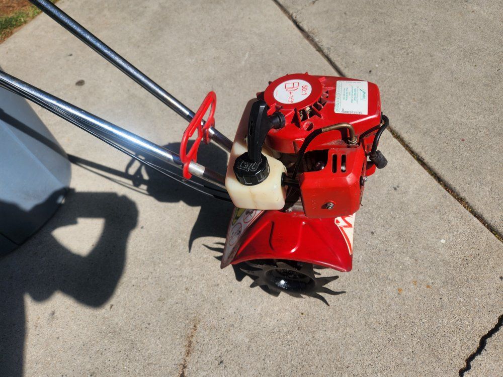 Mantis garden tiller