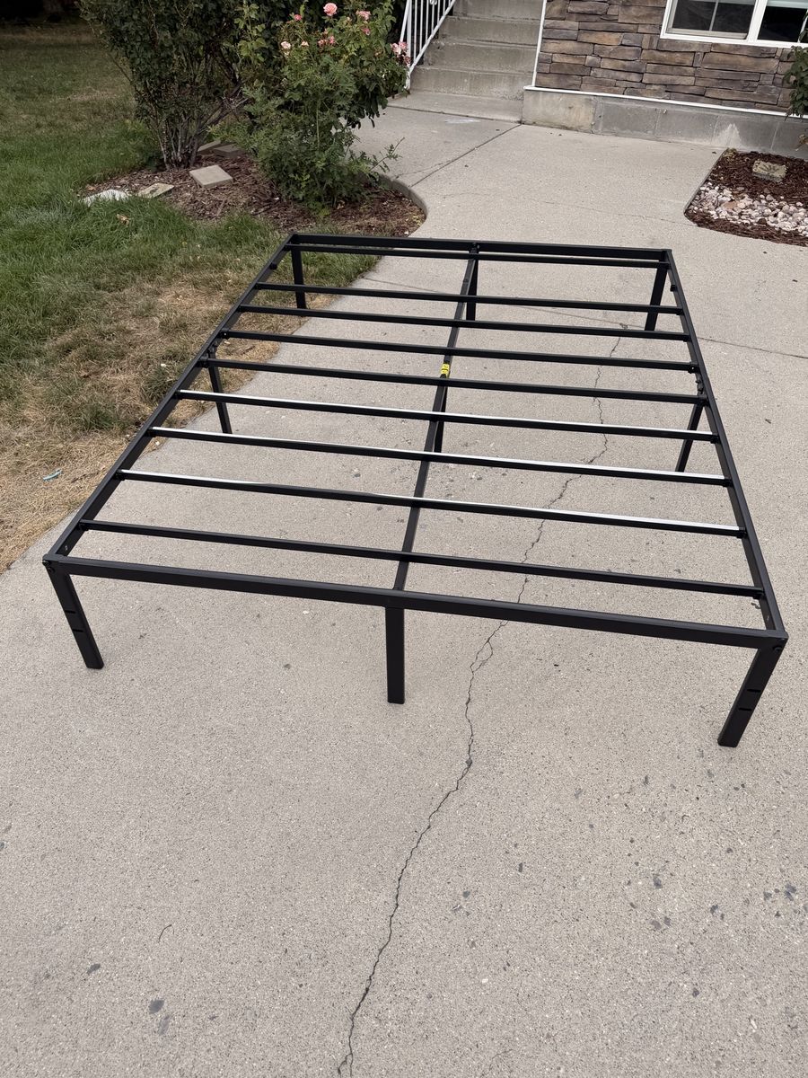 Black Metal Bed Frame, Queen Size