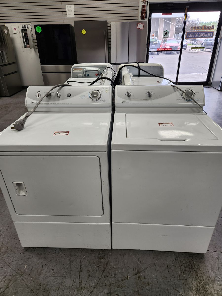 Maytag White Washer and Dryer Set