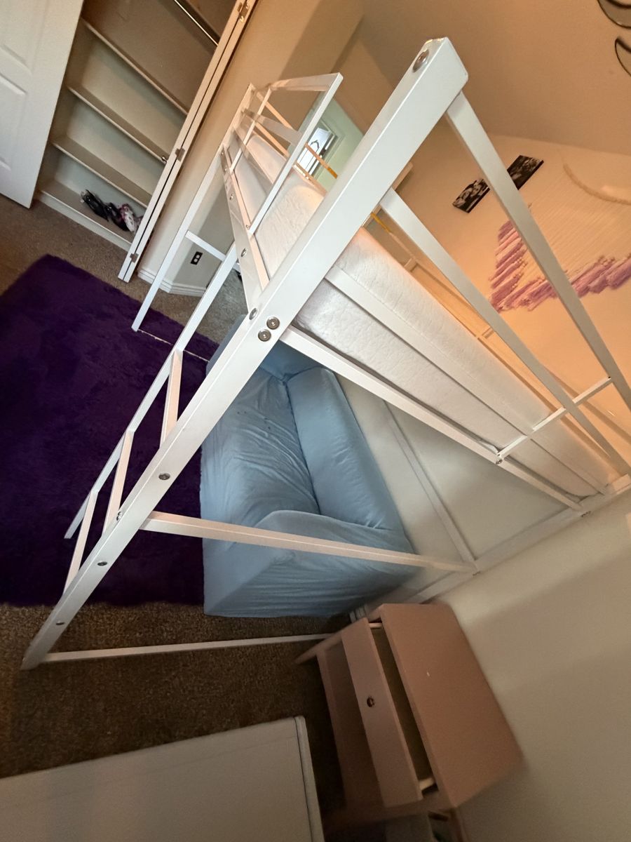 Full Metal Loft Frame W/Mattresss