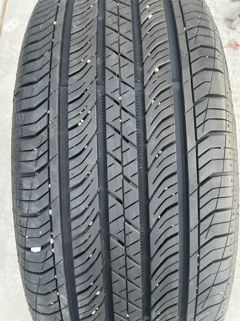 225/60/18 Continental Tire
