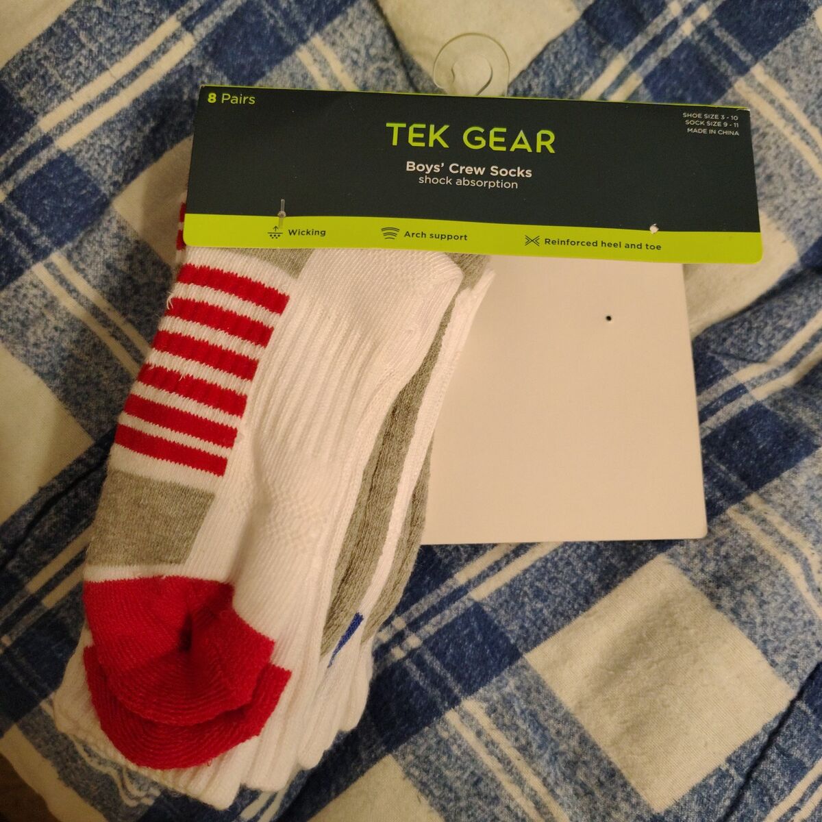 4 pair of boys socks