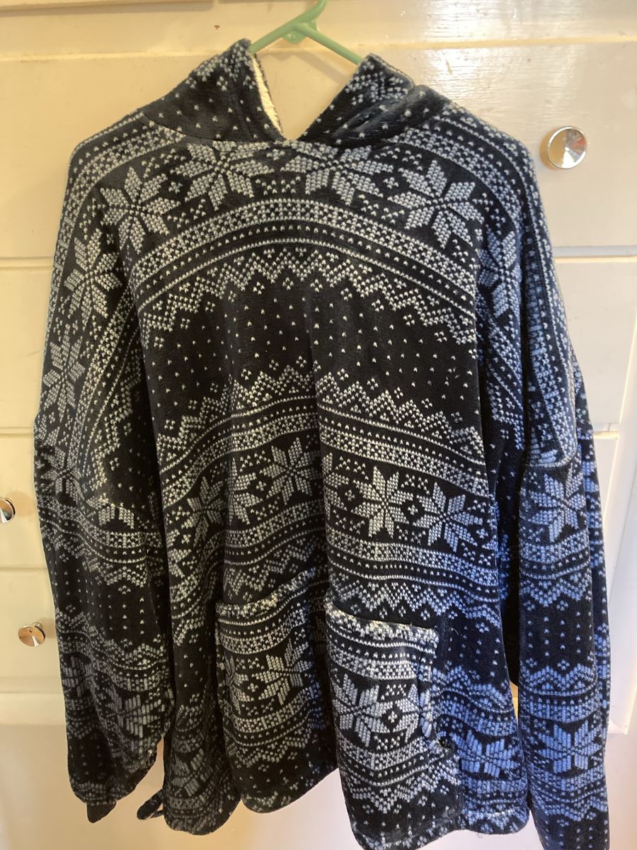 Huggle Hoodie Oversized Wearable Blanket Sweatshirt - Blue/White Snowflake Sherpa Lined, Large