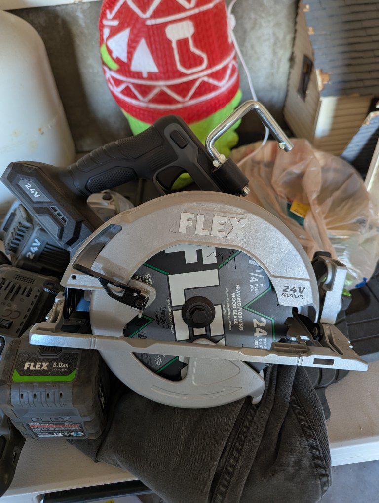 FLEX 24V Brushless 7-1/4" Circular Saw