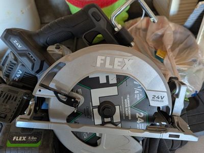 FLEX 24V Brushless 7-1/4" Circular Saw