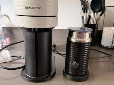 Nespresso Vertuo Next Coffee & Espresso Machine w/ Aeroccino 3 Frother - White/Black
