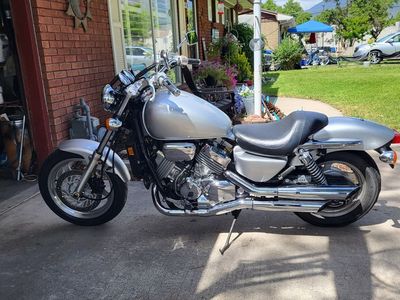 1995 Honda VF 750 Magna