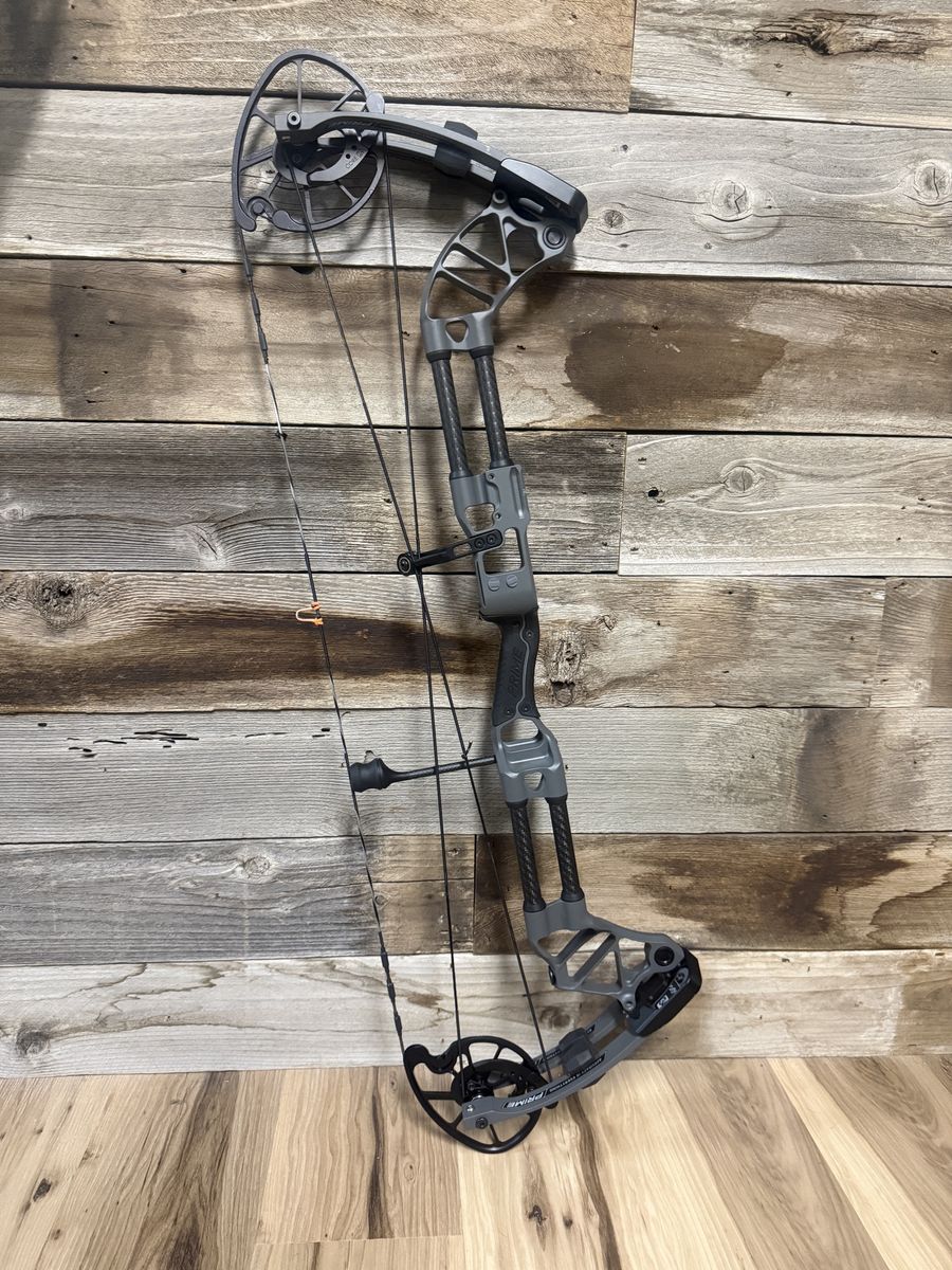 2025 Prime Form 30 – Lightly Used | 60 lb / 29” Draw