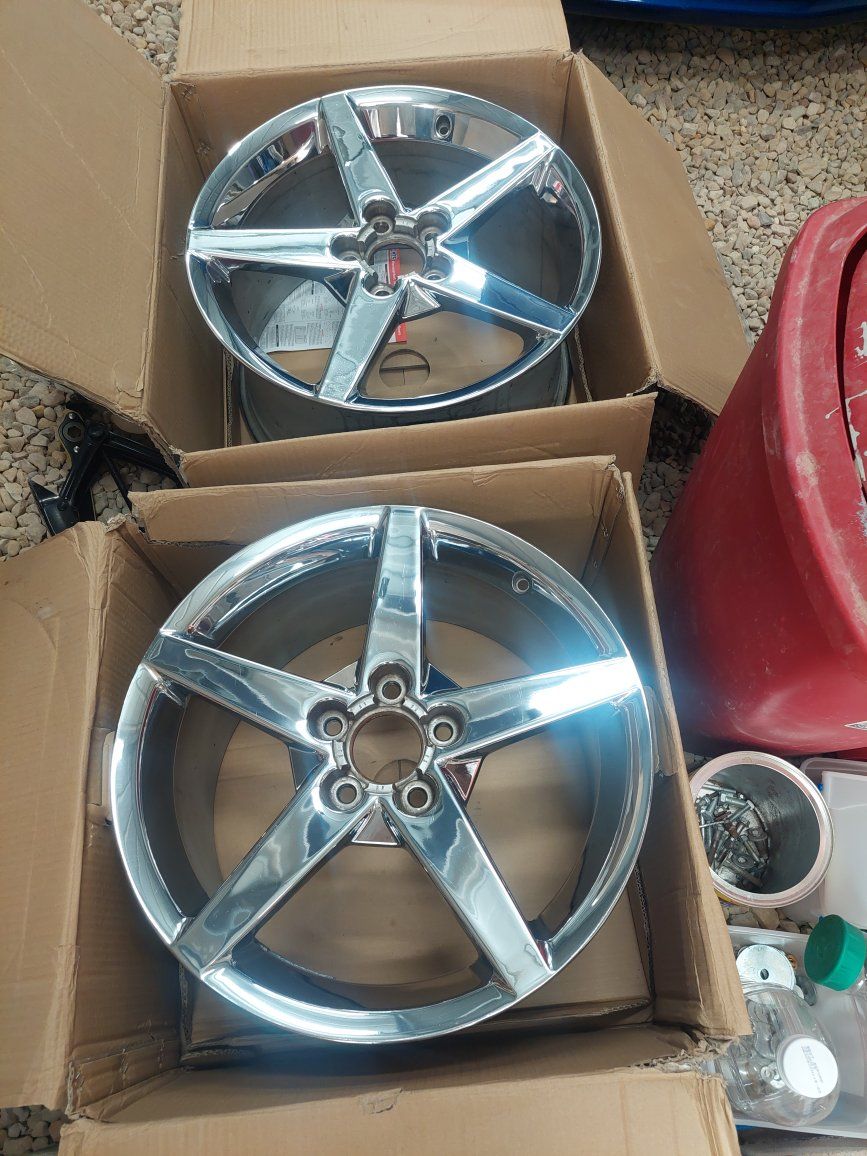 Chrome 5-Spoke Wheels - Set of 2 - Corvette