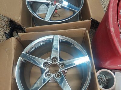 Chrome 5-Spoke Wheels - Set of 2 - Corvette