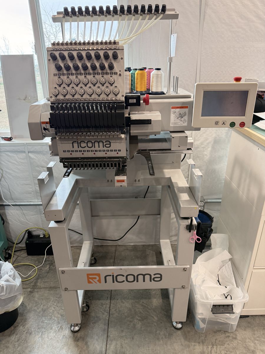 Ricoma MT-1501 Comercial Embroidery Machine