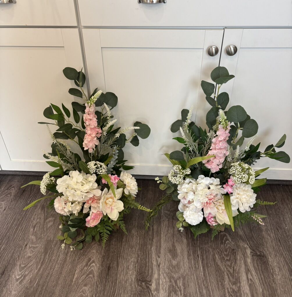 Floor / Isle Fliwer Arrangement