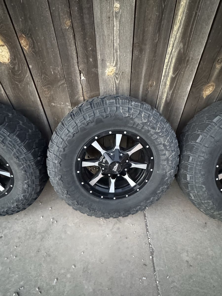 6 lug 17” wheels