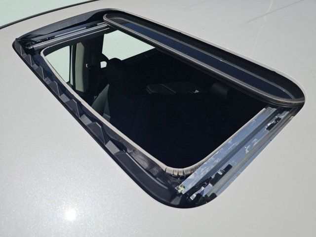Main image 6