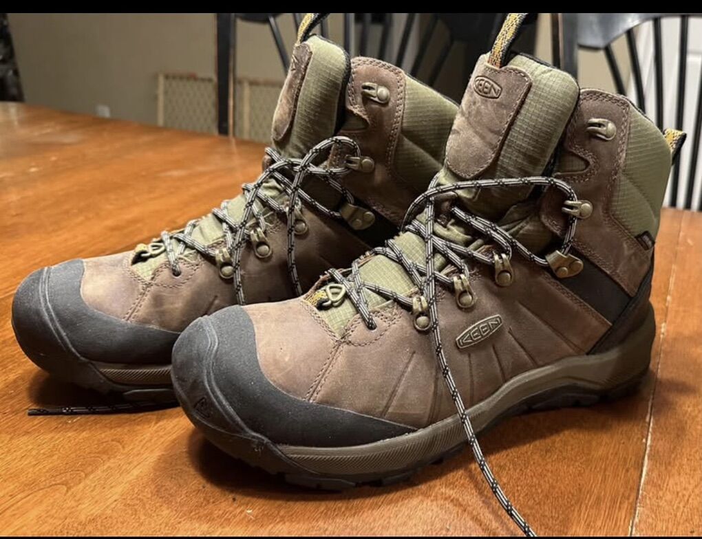 KEEN men’s hiking boots size 11