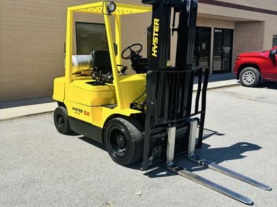 Hyster 5000 pound forklift