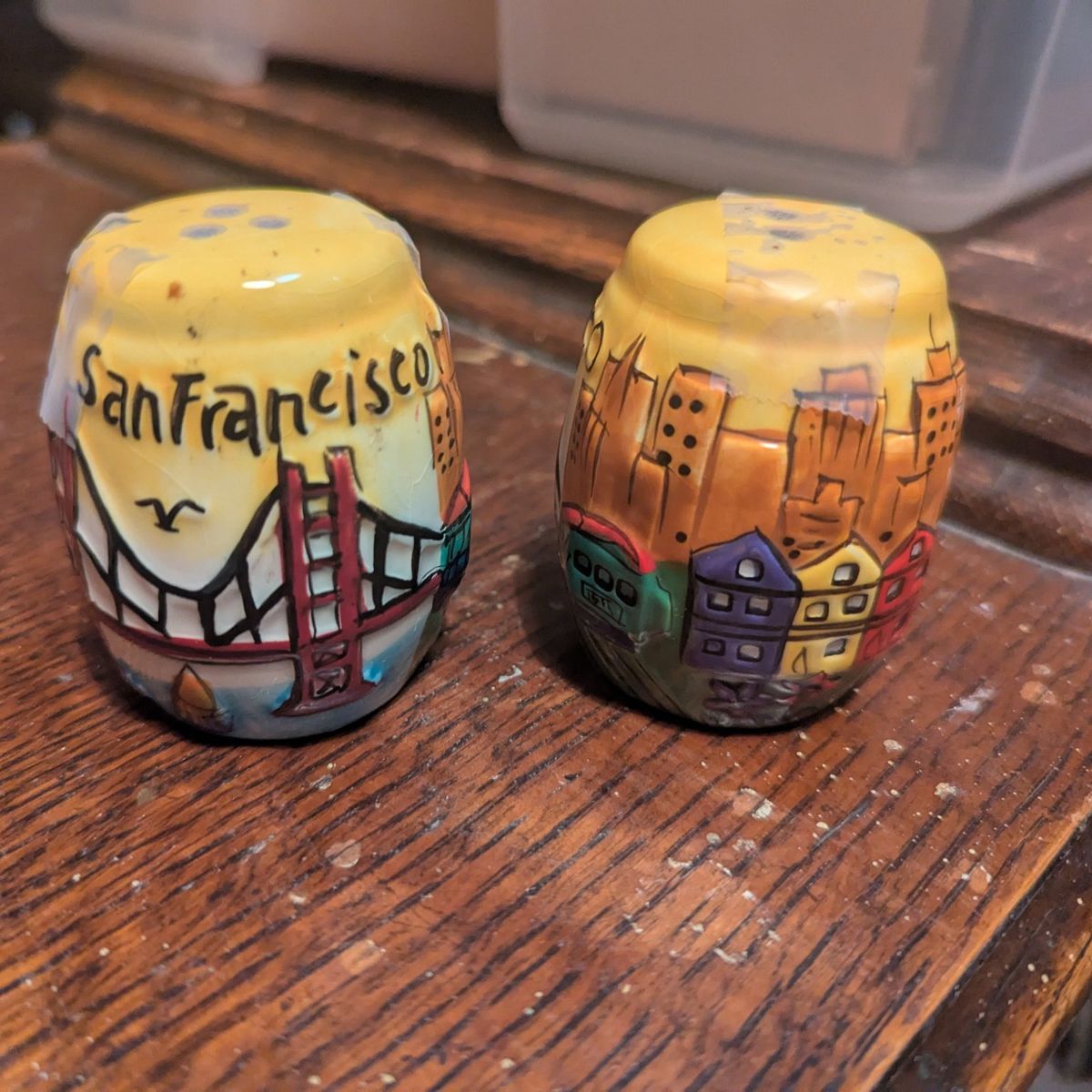 SNCO San Francisco Salt and Pepper Shaker Set