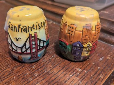 SNCO San Francisco Salt and Pepper Shaker Set