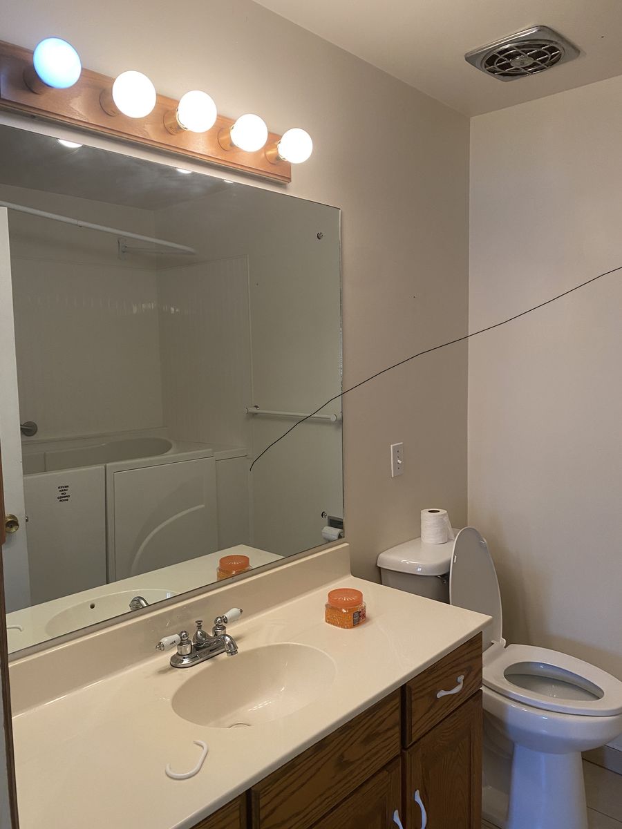 Main image 4