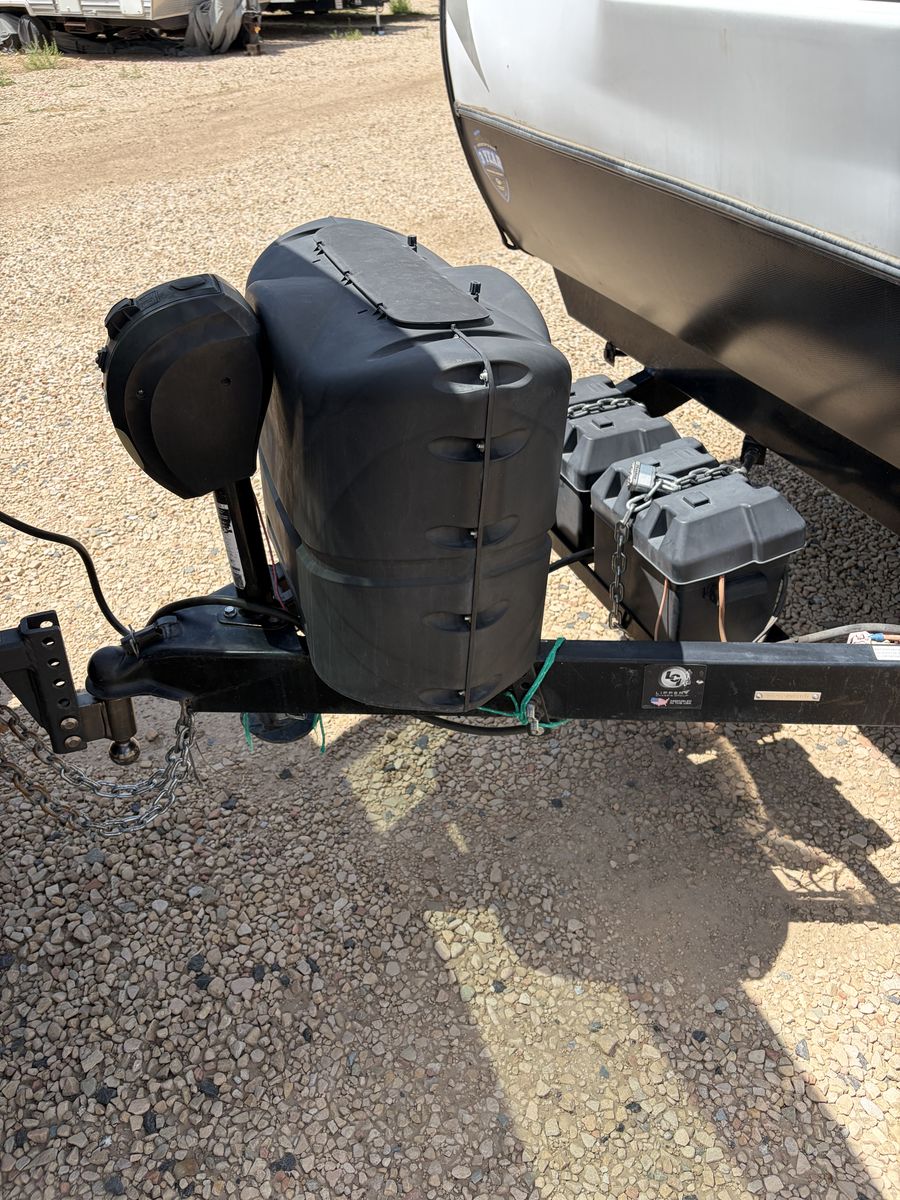 Main image 3