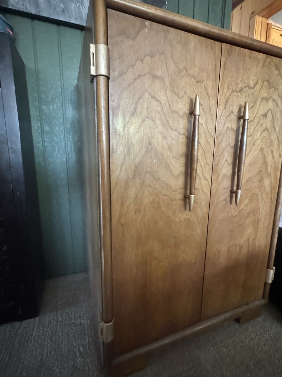 Main image 7