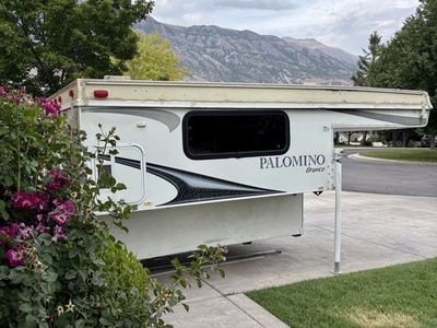 2012 Palomino Bronco 1200 Truck Camper - Extremely Clean Interior / Project Ready