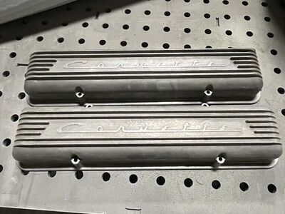 Early Corvette valve Covers