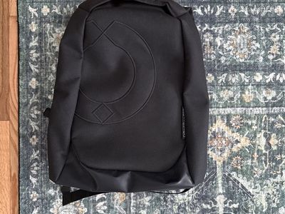 Riut anti-theft backpack