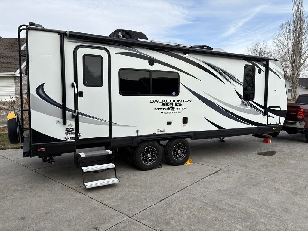 2019 Outdoors RV Backcountry Series Mtn Trx 23KTS