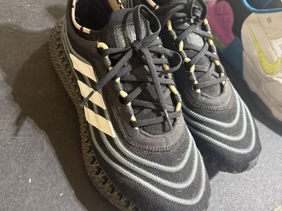Adidas 4DFWD x Parley