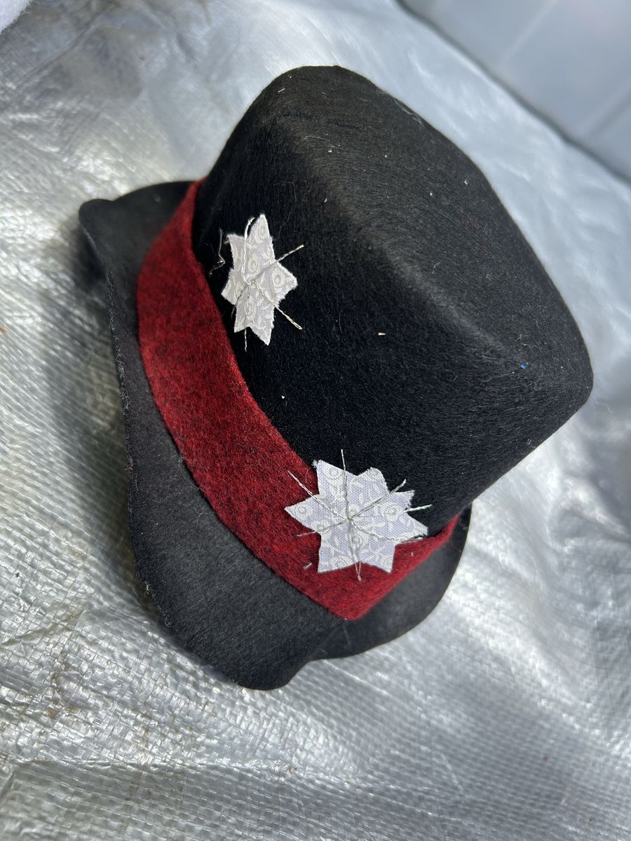 Main image 3