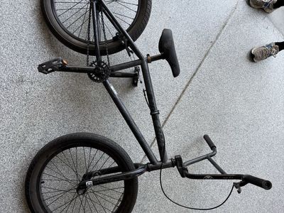 Kink Curb BMX Bike Matte Black - 20 Inch Wheels with Mission Components
